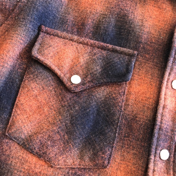 Pendleton 100% Virgin Wool Vintage Button-Up Long Sleeve Shirt - Picture 4 of 7